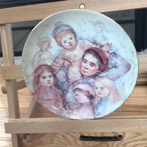 Edna Hibel vintage plate euc 1987 Arabia Finland